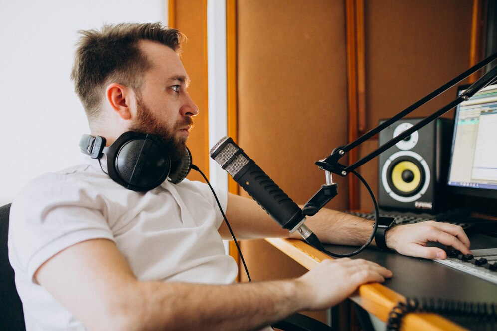 The Best Preamp for Voiceover Artists: Elevate Your Sound with the Right Gear The Best Preamp for Voiceover Artists: Elevate Your Sound with the Right Gear